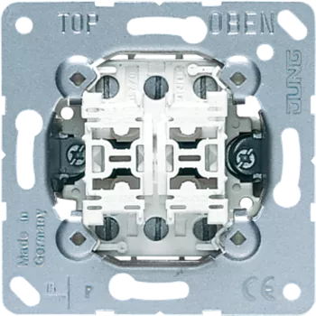Кнопка 10AX 250V 2-х клавишная с 2 х 2 н.о.контактами, клавиша в нейтральном положении 532-4U Jung